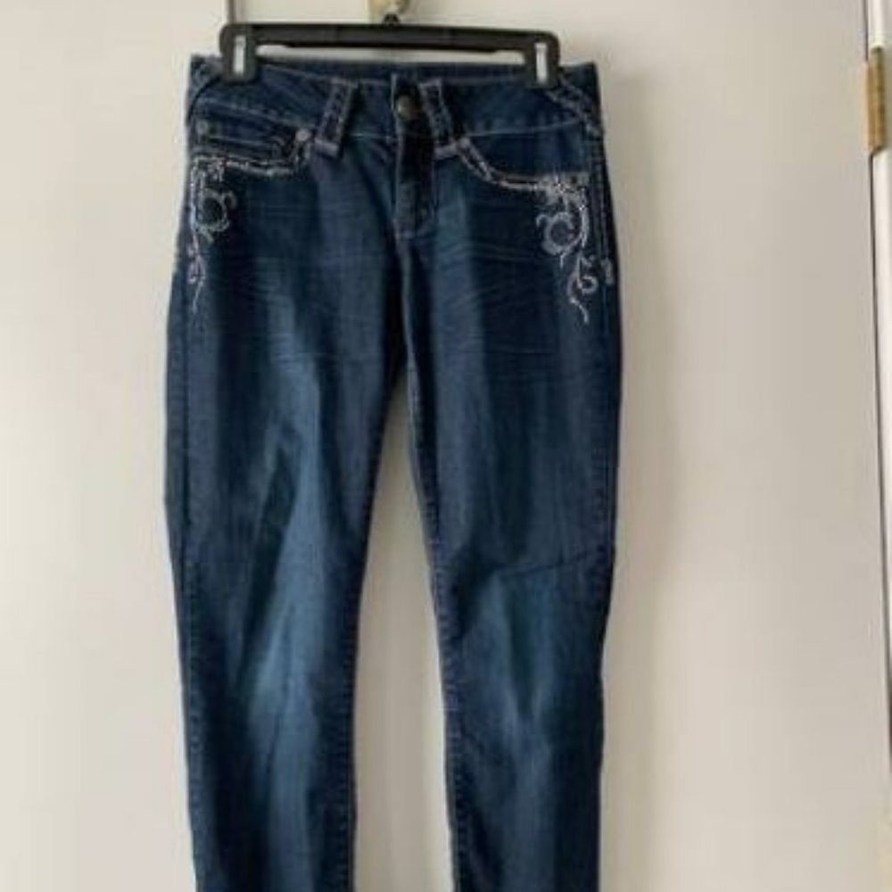 Women's Maurices Straight Leg Jeans with Rhinestones Size Small Short